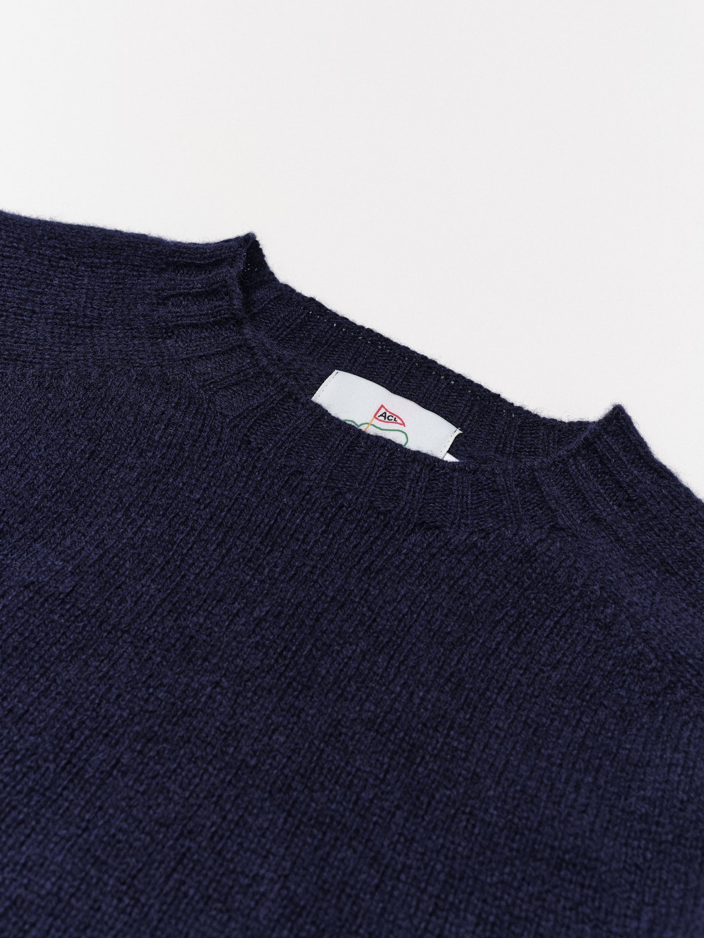 Shetland Wool Crewneck Sweater in Navy