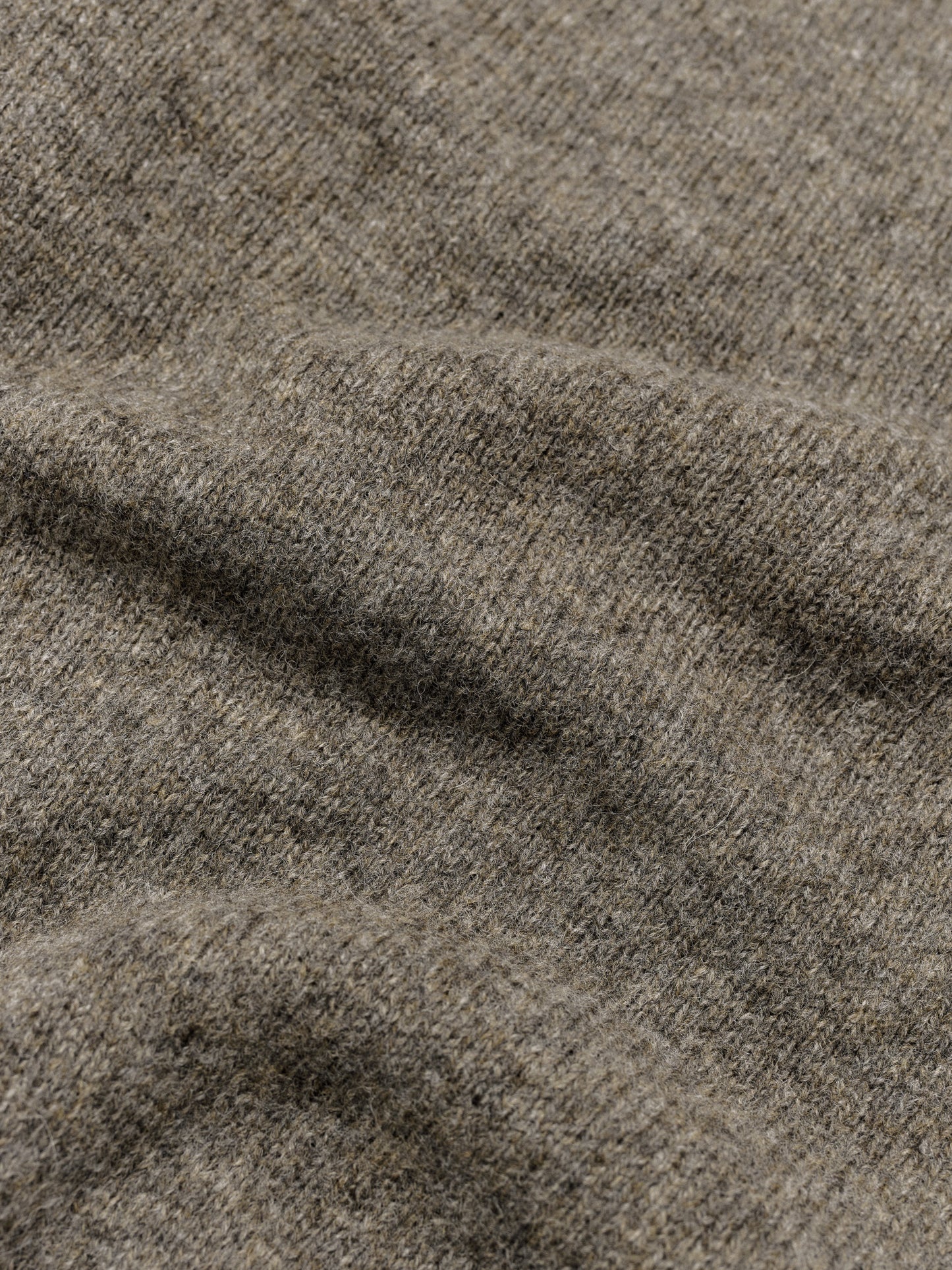 Shetland Wool Crewneck Sweater in Fossil